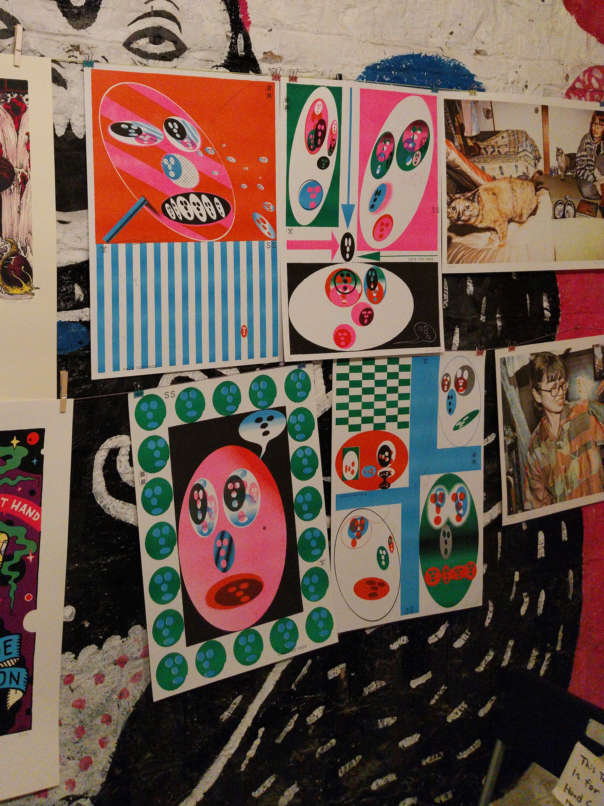 hand saw press affiches (3)
